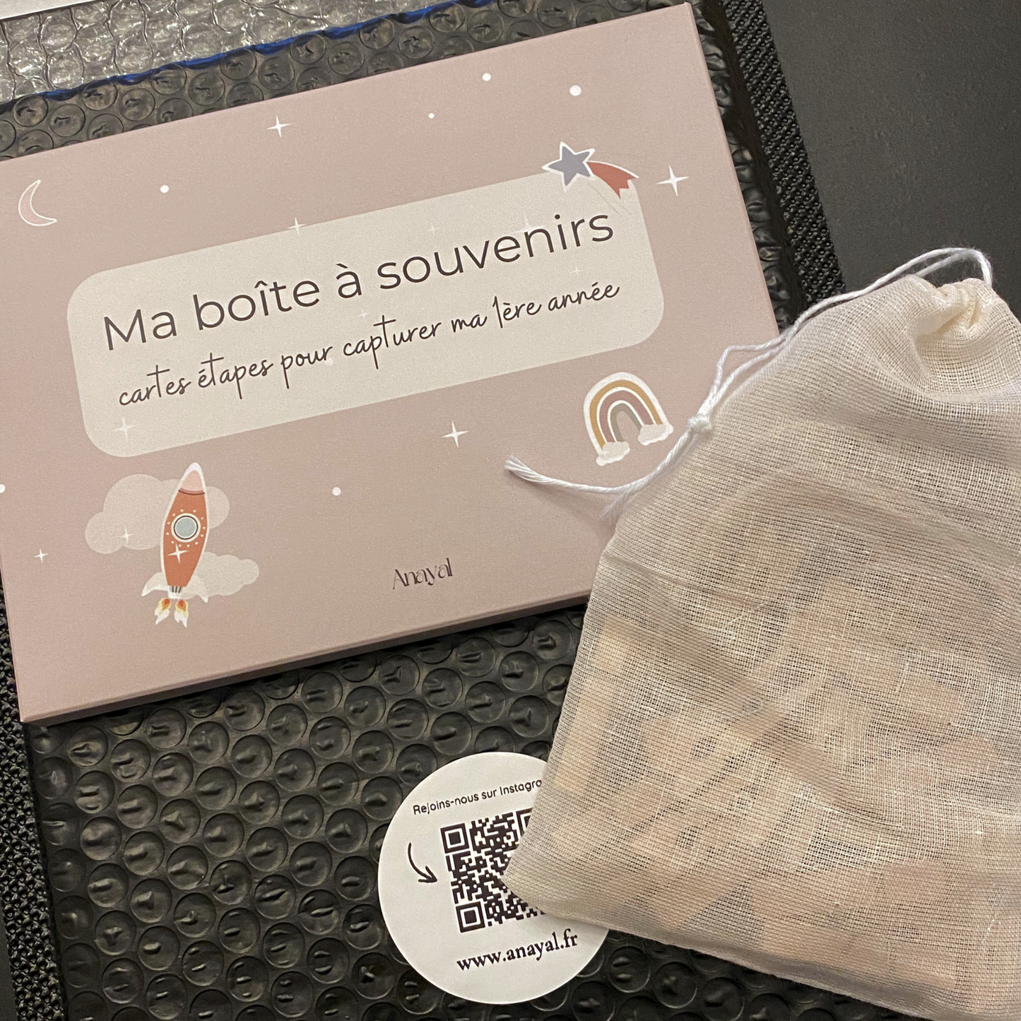 Cartes étapes bébé réutilisables en guirlande décorative